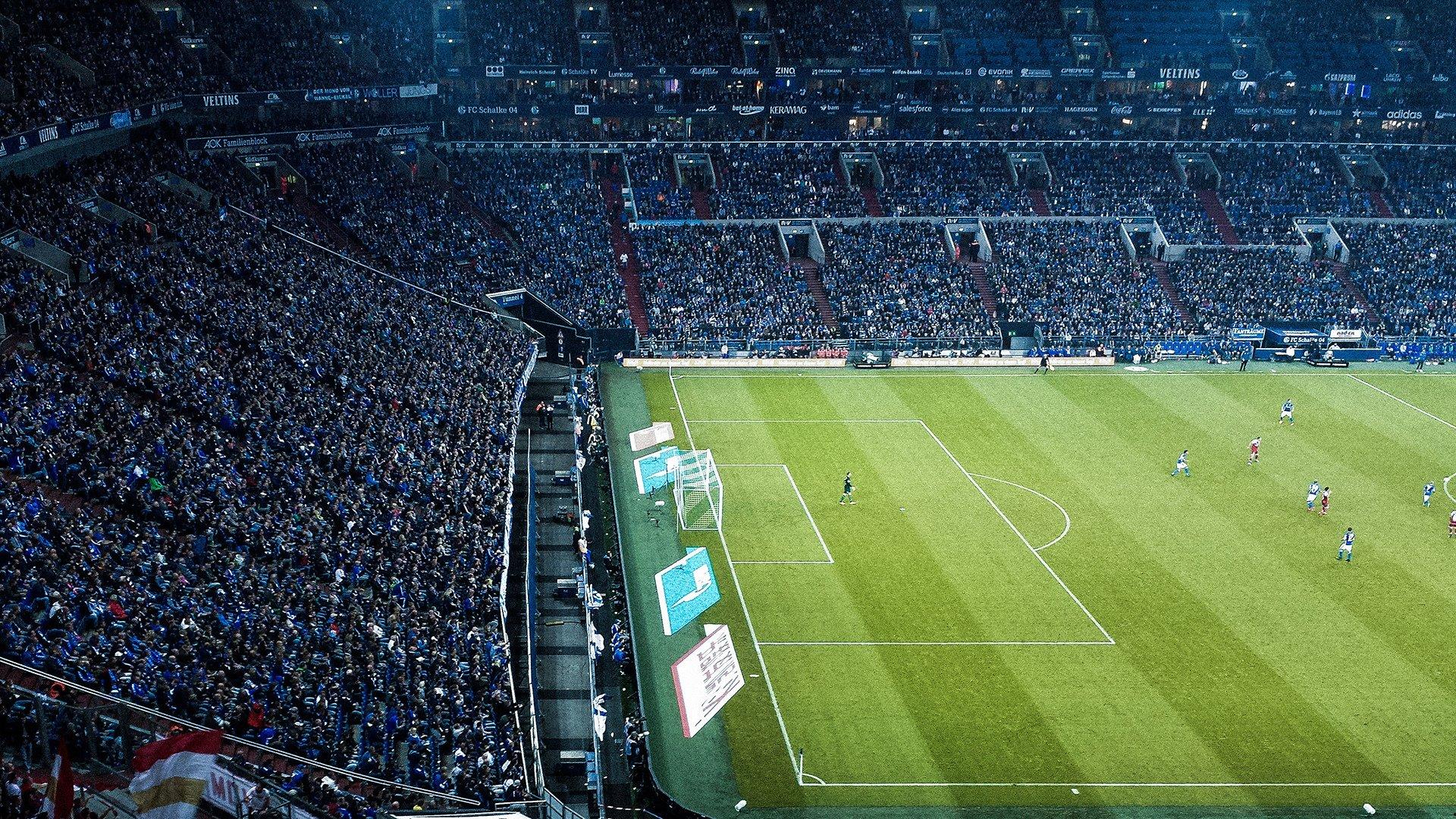 谁才是英格兰之王?曼联与利物浦的20冠终极对决